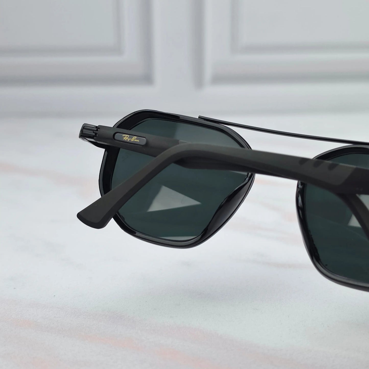 SOLYRO BLACK