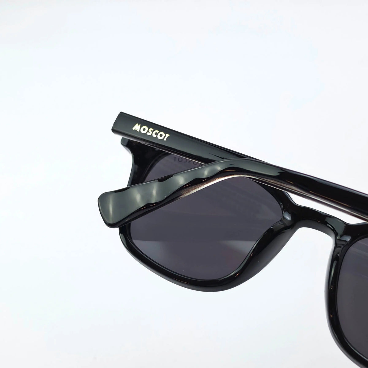 VEKTO BLACK