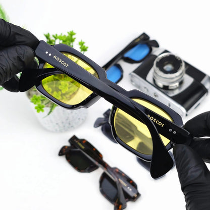 MOSCOT IRISS YELLOW LENSES