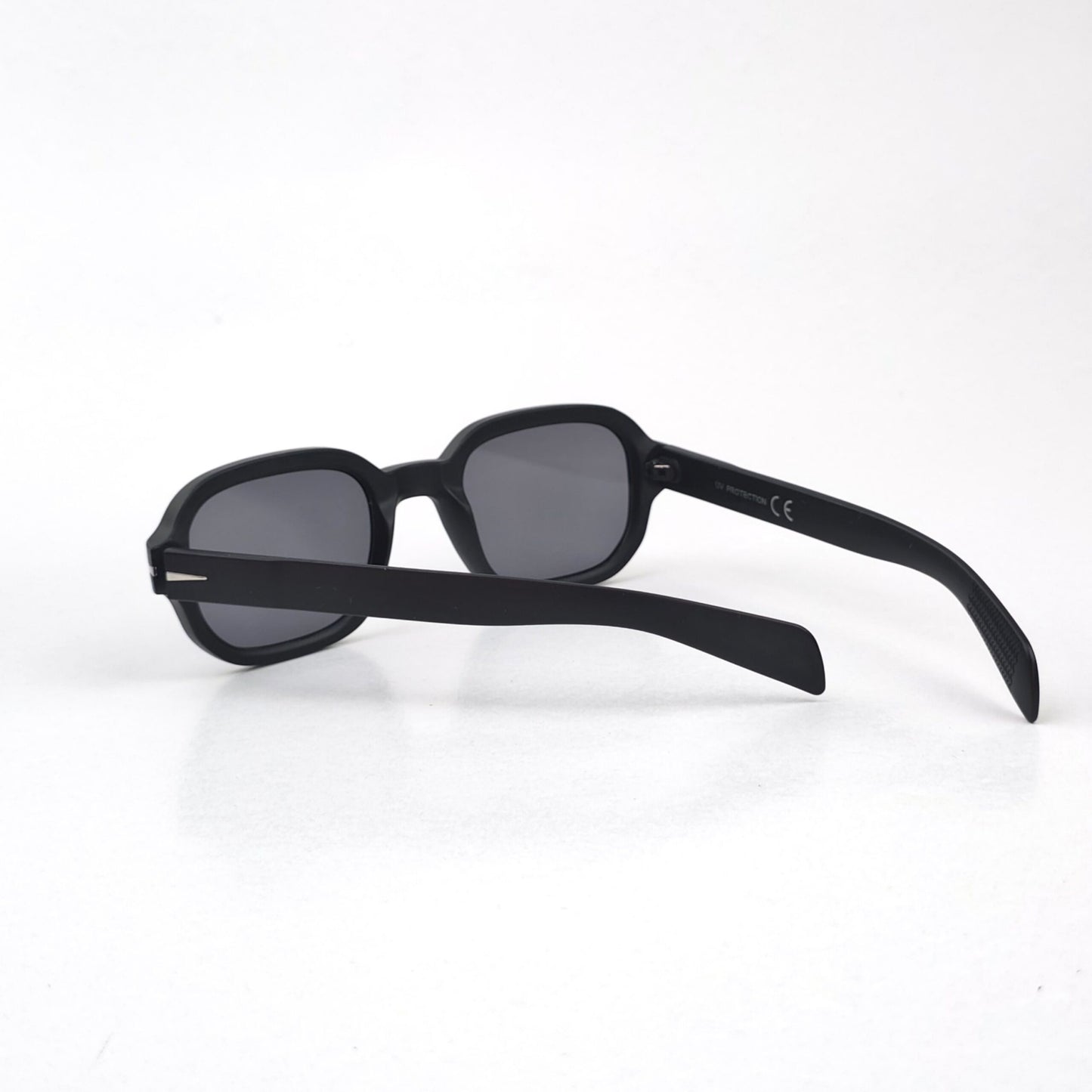 VALMERA BLACK MATT