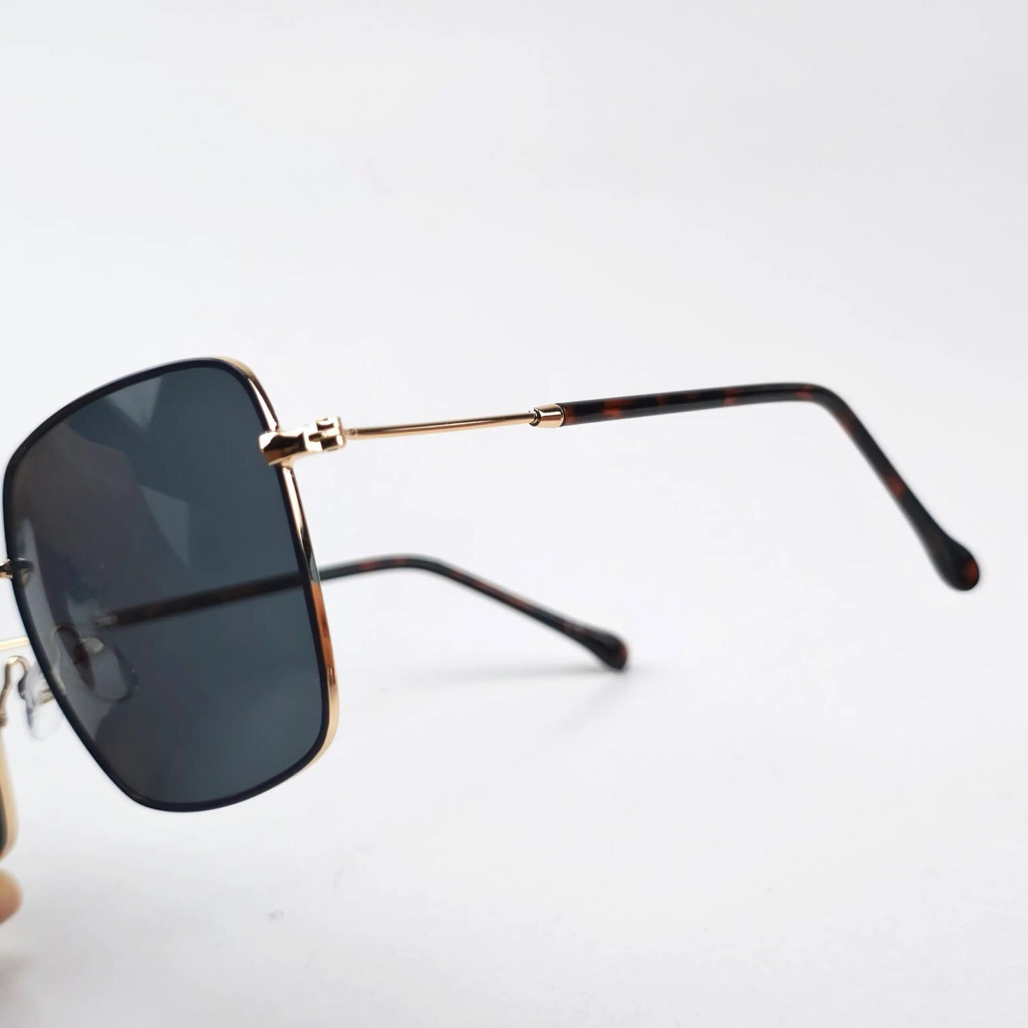 PERLA BLACK