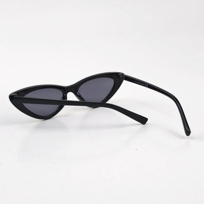 CAT EYE BLACK
