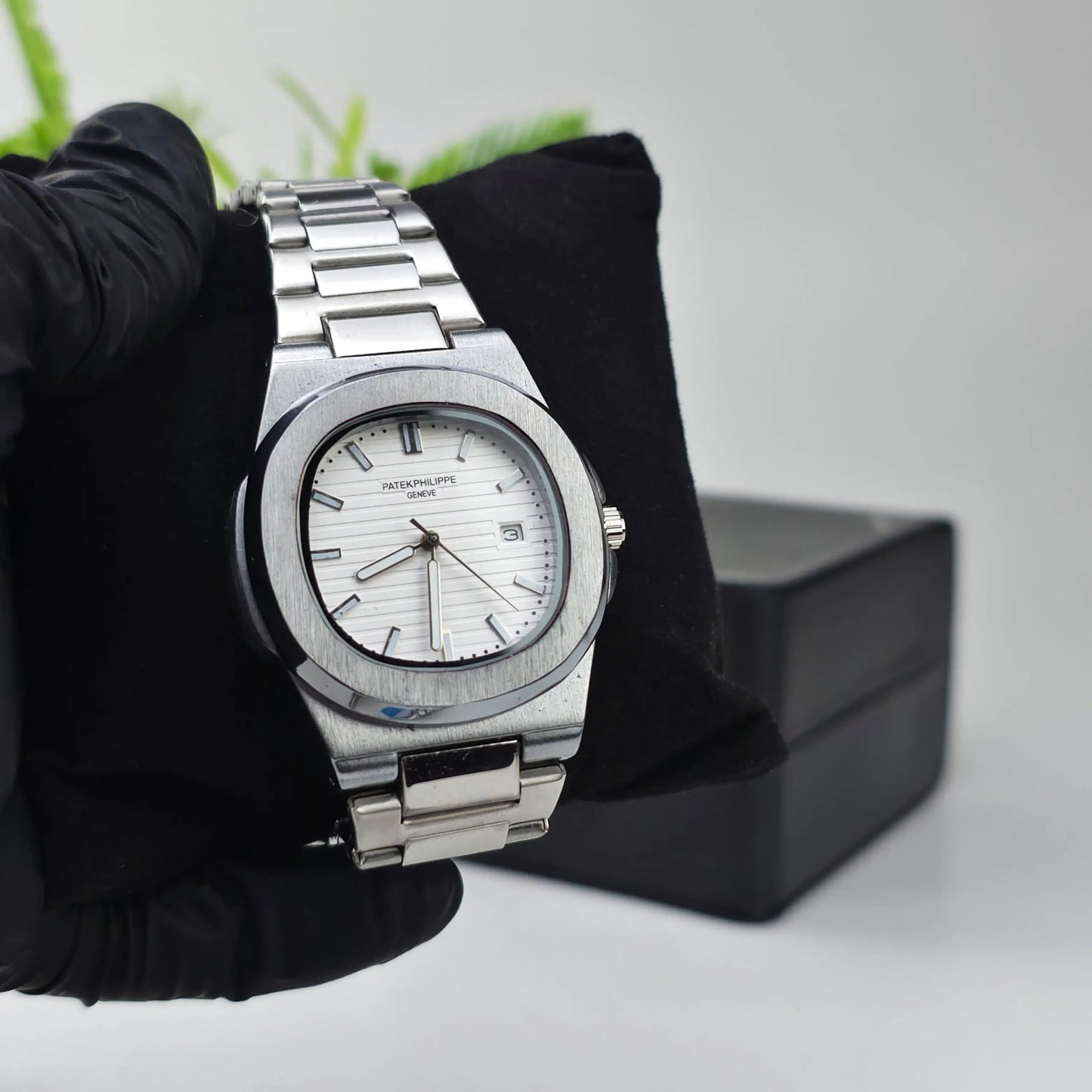 PATEK PHILIPE SILVER NAUTILUS WHITE BORD