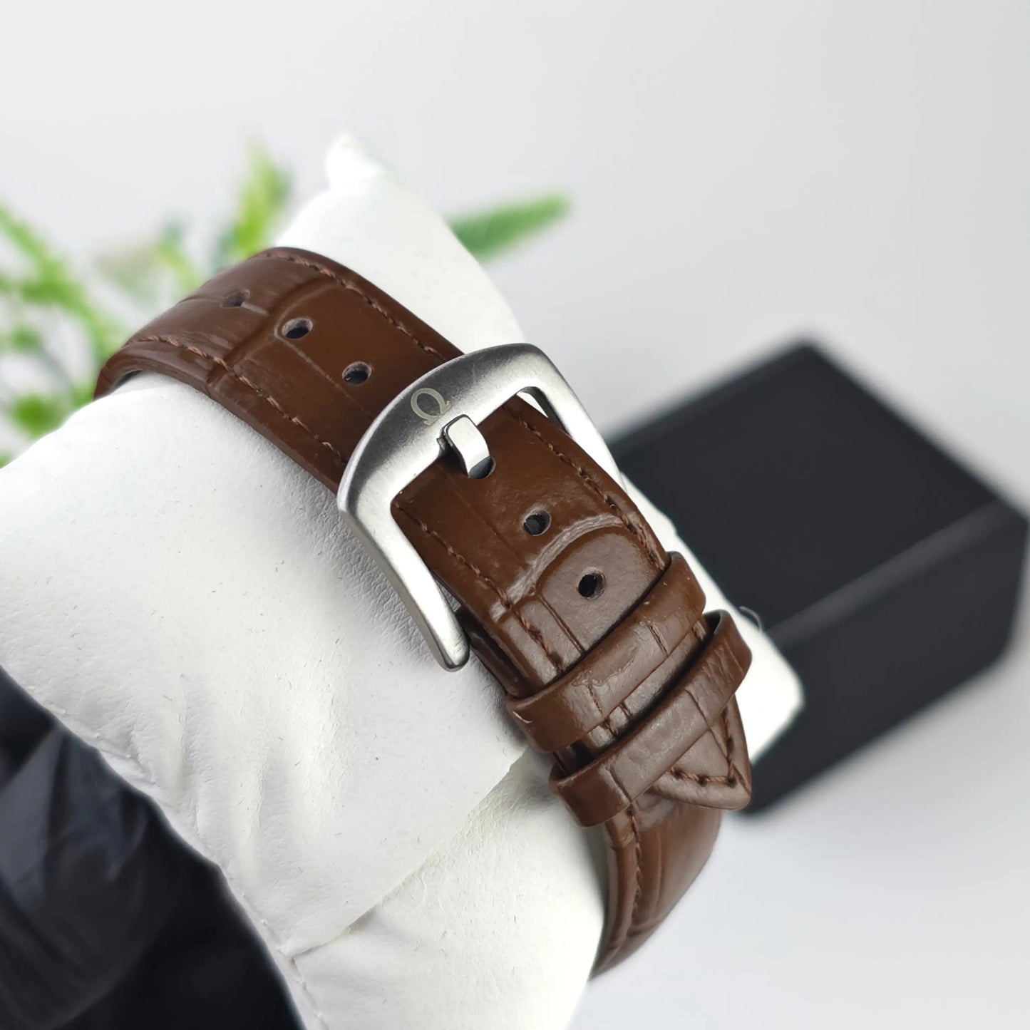 OMEEGA SEAMASTEER BROWN