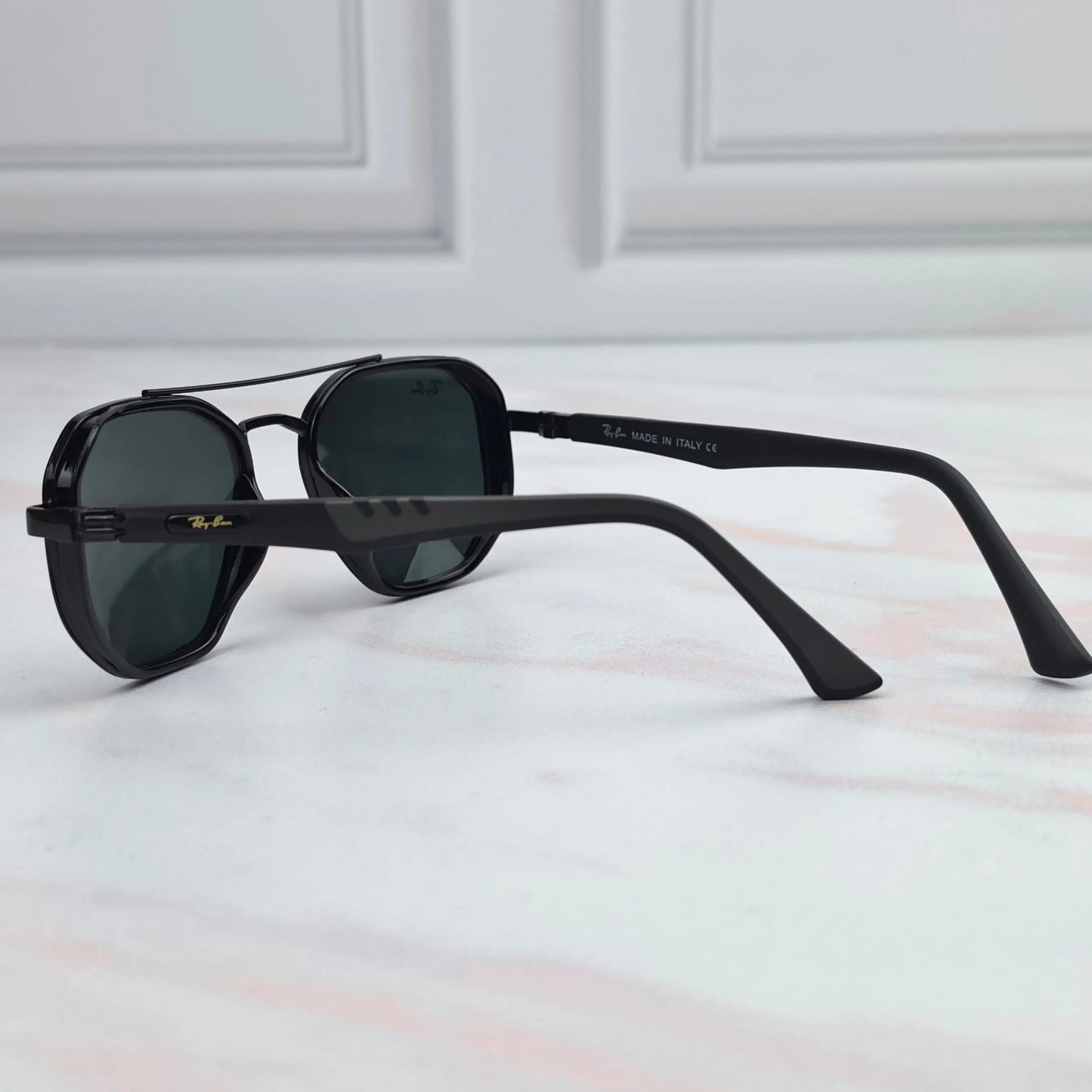 SOLYRO BLACK