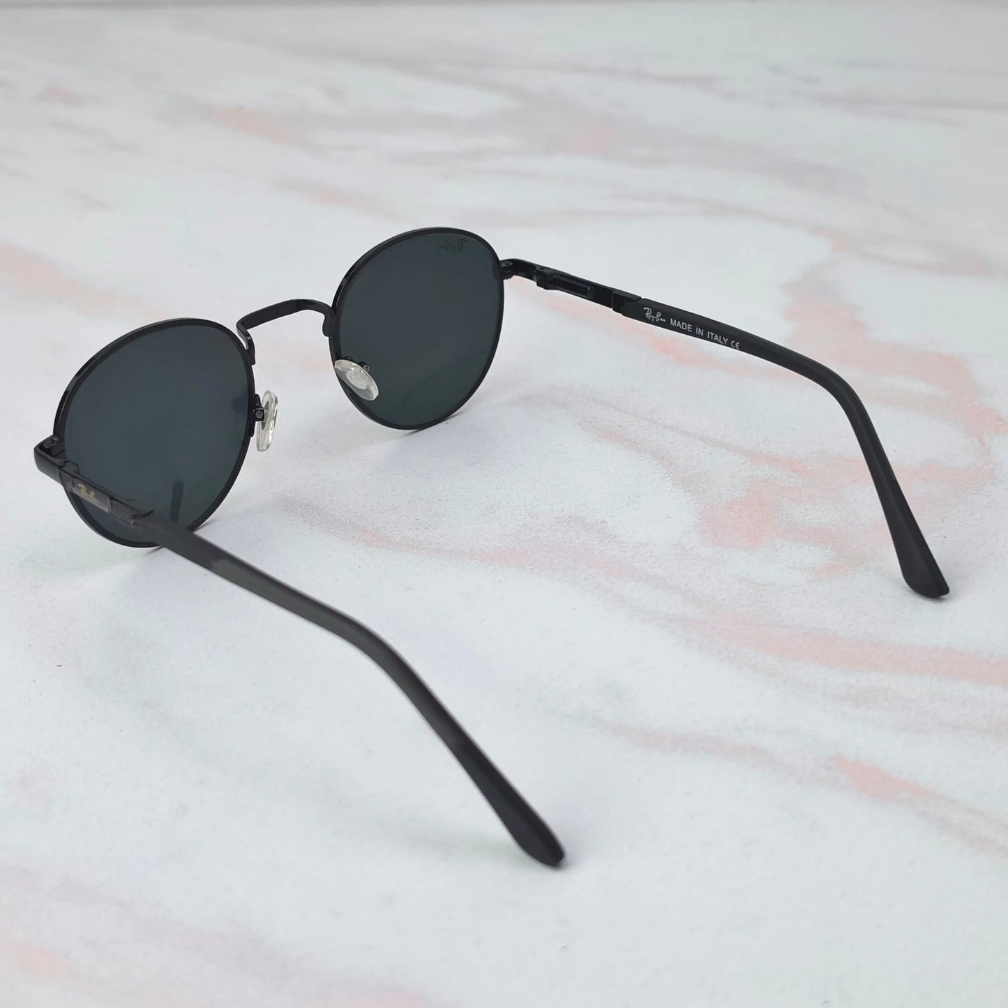 ONYX BLACK