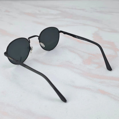 ONYX BLACK
