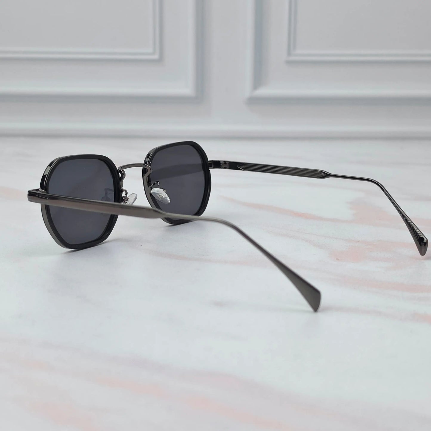 CALVIX BLACK
