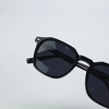 BROKLYNE BLACK