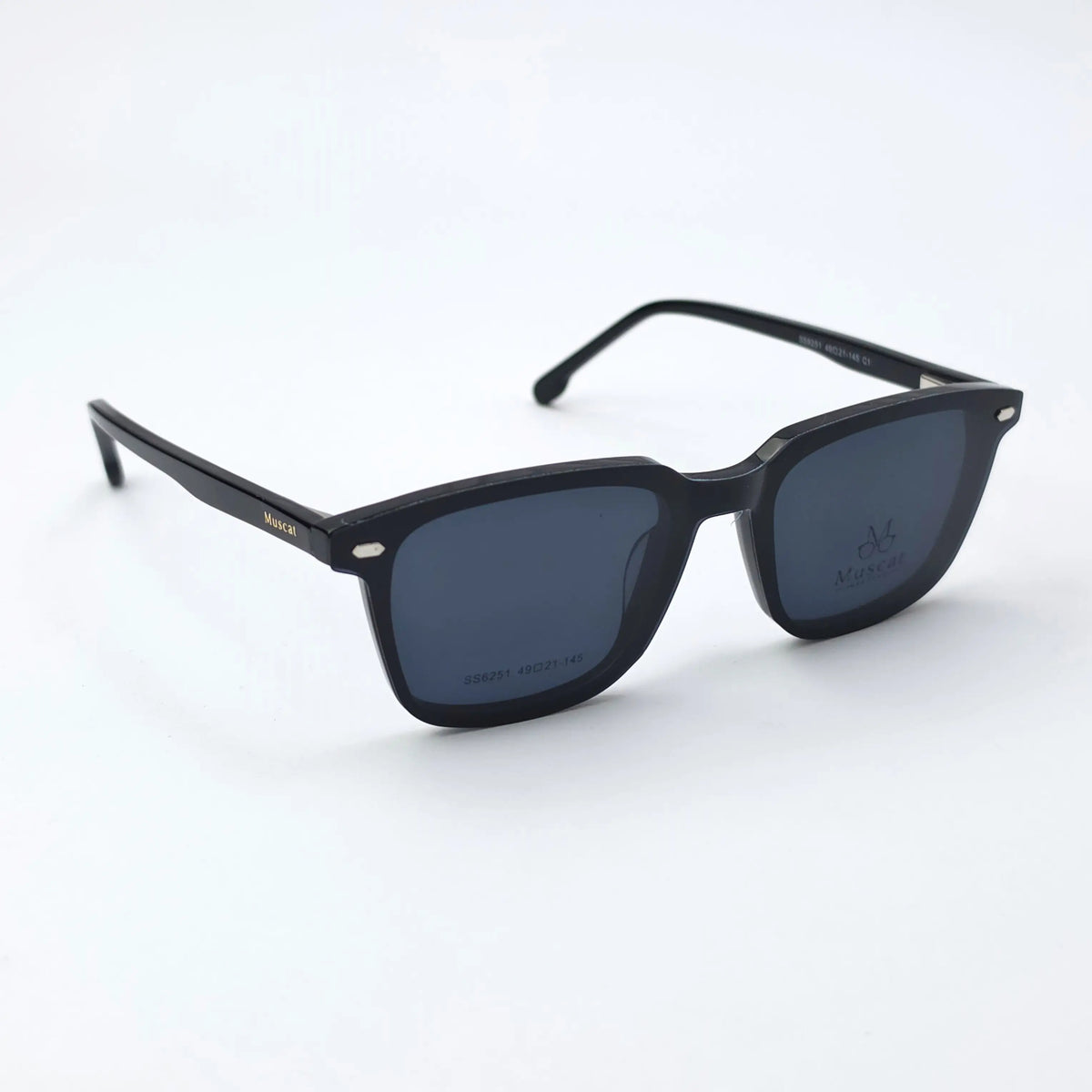 AXIS BLACK