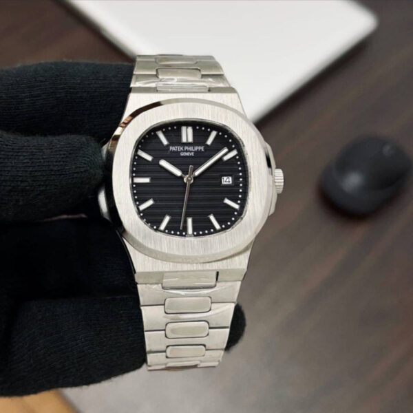 PATEK PHILIPE SILVER NAUTILUS BLACK BORD