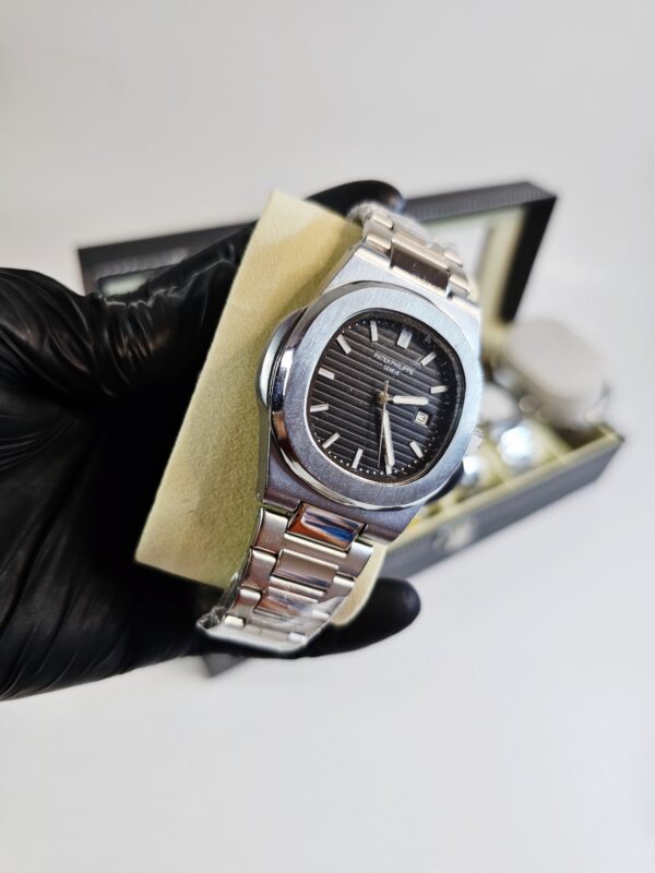 PATEK PHILIPE SILVER NAUTILUS BLACK BORD - Image 4